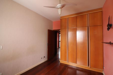 Apartamento à venda com 150m², 3 quartos e 2 vagasSuíte 1