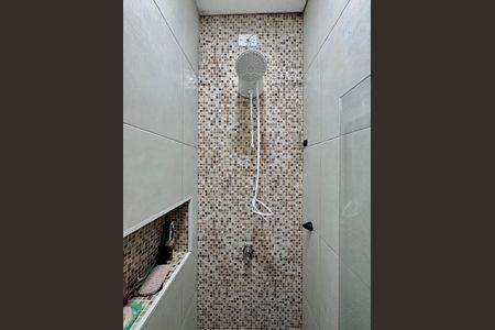 Casa à venda com 165m², 3 quartos e 2 vagas Casa à venda com 165m², 3 quartos e 2 vagasBanheiro