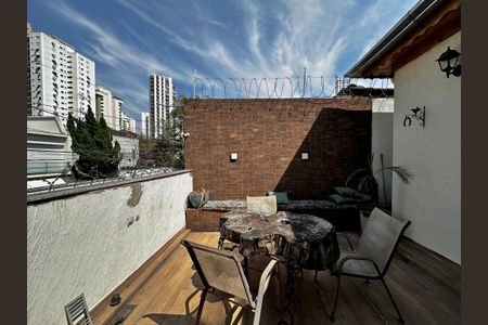 Casa à venda com 165m², 3 quartos e 2 vagas Casa à venda com 165m², 3 quartos e 2 vagasSacada Quarto 3