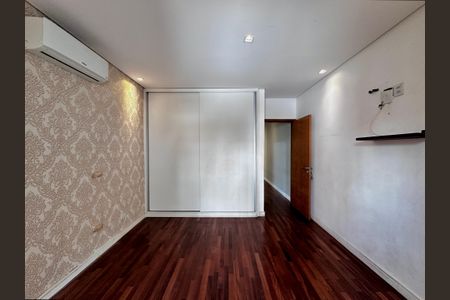 Casa à venda com 165m², 3 quartos e 2 vagas Casa à venda com 165m², 3 quartos e 2 vagasQuarto 3