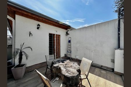 Casa à venda com 165m², 3 quartos e 2 vagas Casa à venda com 165m², 3 quartos e 2 vagasSacada Quarto 3