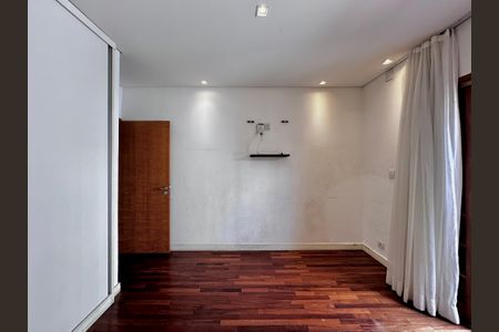 Casa à venda com 165m², 3 quartos e 2 vagas Casa à venda com 165m², 3 quartos e 2 vagasQuarto 3