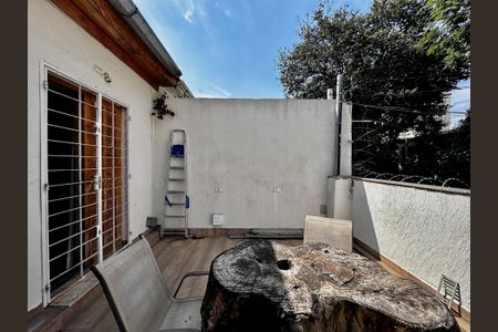 Casa à venda com 165m², 3 quartos e 2 vagas Casa à venda com 165m², 3 quartos e 2 vagasSacada Quarto 3