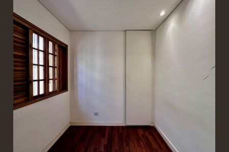 Casa à venda com 165m², 3 quartos e 2 vagas Casa à venda com 165m², 3 quartos e 2 vagasQuarto 2