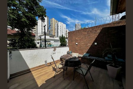 Casa à venda com 165m², 3 quartos e 2 vagas Casa à venda com 165m², 3 quartos e 2 vagasSacada Quarto 3