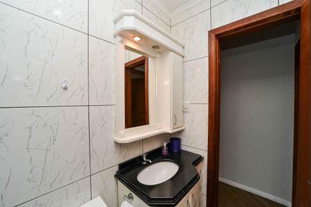 Casa à venda com 100m², 3 quartos e 1 vaga Casa à venda com 100m², 3 quartos e 1 vagaBanheiro social