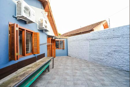 Casa à venda com 100m², 3 quartos e 1 vaga Casa à venda com 100m², 3 quartos e 1 vagaQuintal