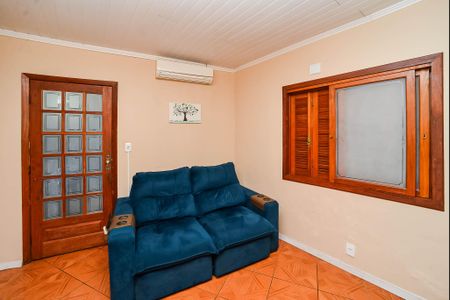 Casa à venda com 100m², 3 quartos e 1 vaga Casa à venda com 100m², 3 quartos e 1 vagaSala de TV