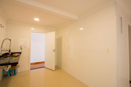 Apartamento à venda com 127m², 3 quartos e 3 vagas Apartamento à venda com 127m², 3 quartos e 3 vagasCozinha