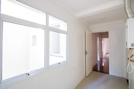 Apartamento à venda com 127m², 3 quartos e 2 vagas Apartamento à venda com 127m², 3 quartos e 2 vagasÁrea de serviço