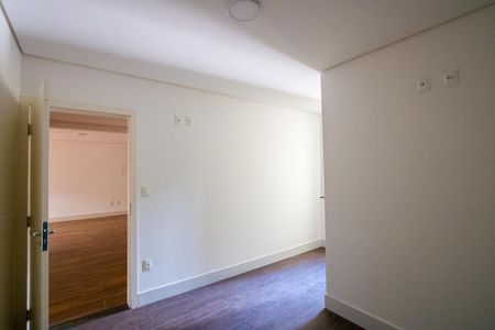 Apartamento à venda com 127m², 3 quartos e 2 vagas Apartamento à venda com 127m², 3 quartos e 2 vagasSuíte 3