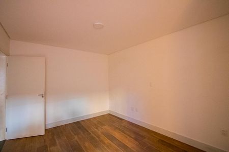Apartamento à venda com 127m², 3 quartos e 2 vagas Apartamento à venda com 127m², 3 quartos e 2 vagasSuíte 2