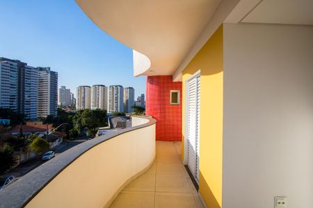 Apartamento à venda com 168m², 3 quartos e 3 vagas Apartamento à venda com 168m², 3 quartos e 3 vagasVaranda gourmet