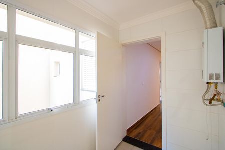 Apartamento à venda com 171m², 3 quartos e 3 vagas Apartamento à venda com 171m², 3 quartos e 3 vagasÁrea de serviço