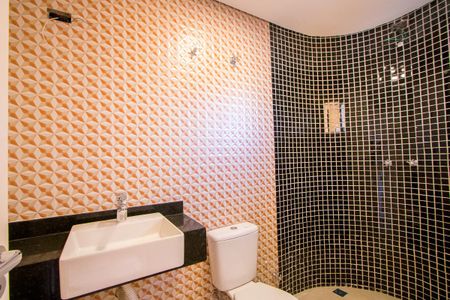 Apartamento à venda com 171m², 3 quartos e 3 vagas Apartamento à venda com 171m², 3 quartos e 3 vagasBanheiro do quarto 2