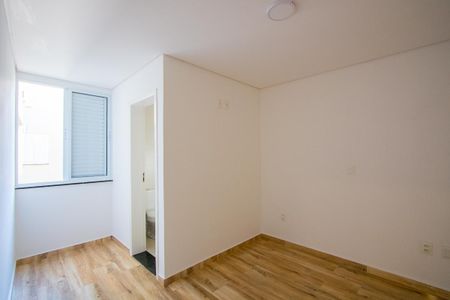 Apartamento à venda com 171m², 3 quartos e 3 vagas Apartamento à venda com 171m², 3 quartos e 3 vagasQuarto 3 - Suíte