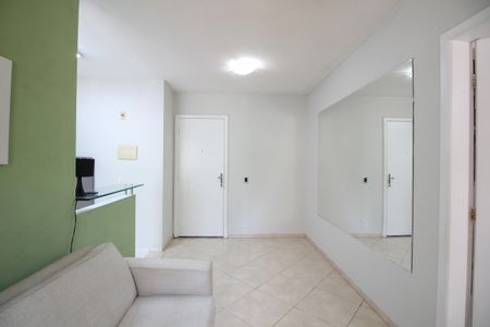 Sala de apartamento para alugar com 1 quarto, 36m² em Jacarepaguá, Rio de Janeiro