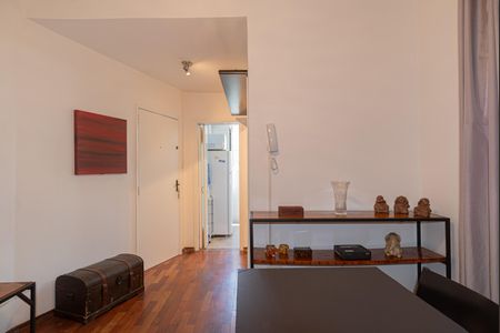 Apartamento à venda com 40m², 1 quarto e sem vaga Apartamento à venda com 40m², 1 quarto e sem vagaSala