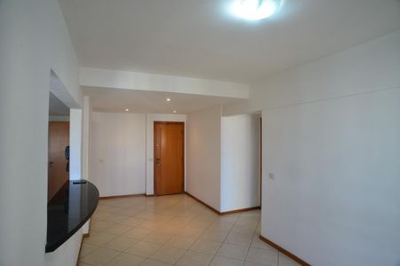 Sala de apartamento para alugar com 1 quarto, 59m² em Barra da Tijuca, Rio de Janeiro