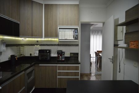 Casa à venda com 133m², 4 quartos e 3 vagasCozinha