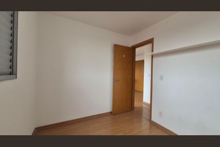 Quarto de apartamento para alugar com 2 quartos, 52m² em Utinga, Santo André
