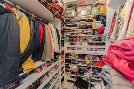 Apartamento à venda com 278m², 3 quartos e 2 vagas Apartamento à venda com 278m², 3 quartos e 2 vagasCloset da suíte 1