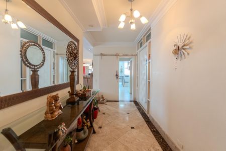 Apartamento à venda com 278m², 3 quartos e 2 vagas Apartamento à venda com 278m², 3 quartos e 2 vagasCorredor