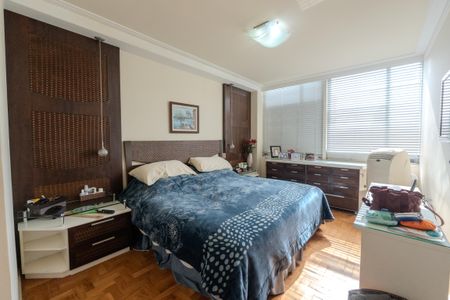 Apartamento à venda com 278m², 3 quartos e 2 vagas Apartamento à venda com 278m², 3 quartos e 2 vagasSuíte 1