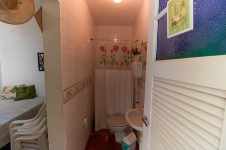 Casa à venda com 360m², 4 quartos e 4 vagasBanheiro de serviço