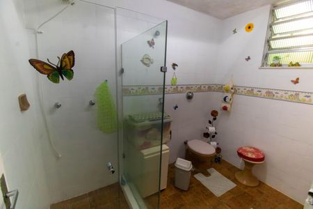 Casa à venda com 360m², 4 quartos e 4 vagasBanheiro 2