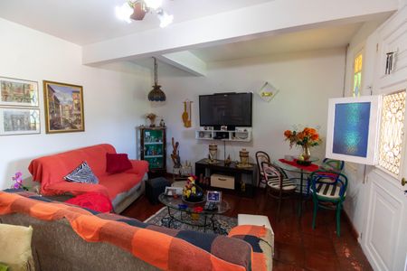 Casa à venda com 360m², 4 quartos e 4 vagasSala