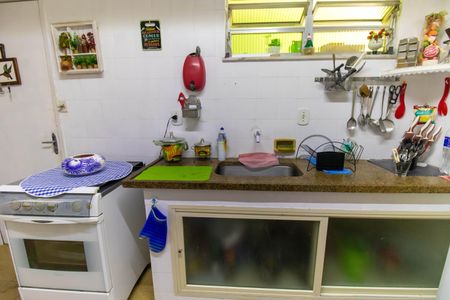 Casa à venda com 360m², 4 quartos e 4 vagasCozinha