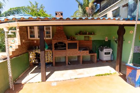 Casa à venda com 360m², 4 quartos e 4 vagasÁrea externa