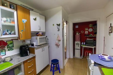 Casa à venda com 360m², 4 quartos e 4 vagasCozinha