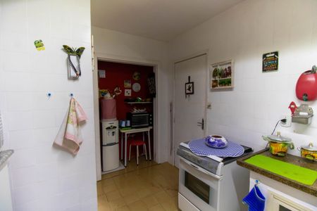 Casa à venda com 360m², 4 quartos e 4 vagasCozinha