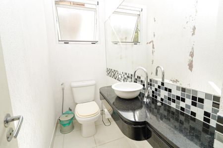 Casa à venda com 350m², 5 quartos e 2 vagas Casa à venda com 350m², 5 quartos e 2 vagasLavabo