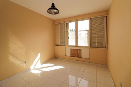 Casa à venda com 350m², 5 quartos e 2 vagas Casa à venda com 350m², 5 quartos e 2 vagasQuarto 1