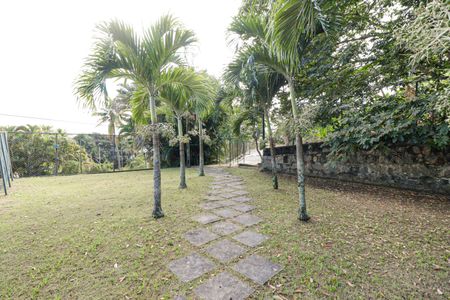 Casa à venda com 350m², 5 quartos e 2 vagas Casa à venda com 350m², 5 quartos e 2 vagasÁrea comum