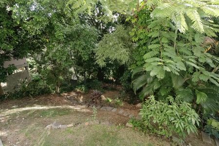 Casa à venda com 350m², 5 quartos e 2 vagas Casa à venda com 350m², 5 quartos e 2 vagasÁrea externa