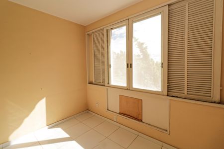 Casa à venda com 350m², 5 quartos e 2 vagas Casa à venda com 350m², 5 quartos e 2 vagasQuarto 3