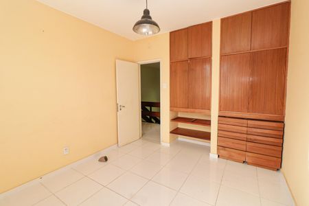 Casa à venda com 350m², 5 quartos e 2 vagas Casa à venda com 350m², 5 quartos e 2 vagasQuarto 1