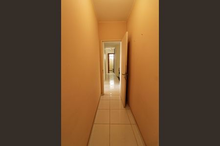 Casa à venda com 350m², 5 quartos e 2 vagas Casa à venda com 350m², 5 quartos e 2 vagasCorredor