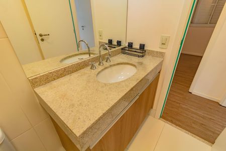 Apartamento para alugar com 64m², 2 quartos e 1 vaga