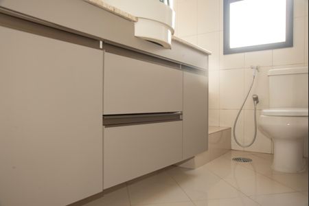Apartamento à venda com 116m², 4 quartos e 3 vagasBanheiro da Suíte 1