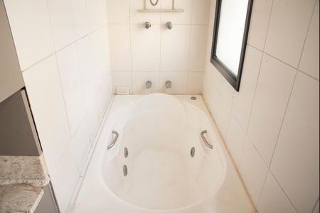 Apartamento à venda com 116m², 4 quartos e 3 vagasBanheiro da Suíte 1