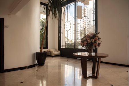 Apartamento à venda com 116m², 4 quartos e 3 vagasHall social