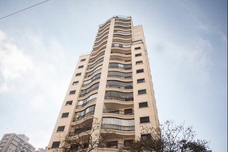 Apartamento à venda com 116m², 4 quartos e 3 vagasFachada