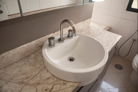 Apartamento à venda com 116m², 4 quartos e 3 vagasBanheiro da Suíte 1