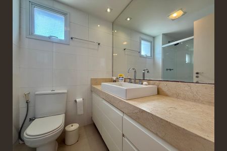 Apartamento à venda com 138m², 2 quartos e 2 vagas Apartamento à venda com 138m², 2 quartos e 2 vagasBanheiro 1 Suíte 2