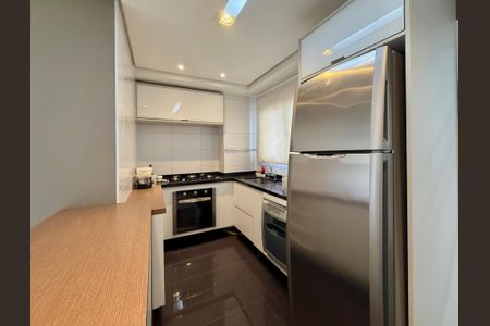 Apartamento à venda com 138m², 2 quartos e 2 vagas Apartamento à venda com 138m², 2 quartos e 2 vagasCozinha
